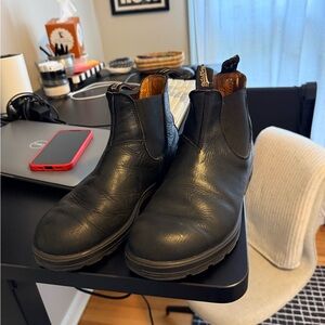 Blundstone Black Leather Chelsea Slip-On Boots